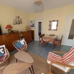 Duo Chaleureux Et Proche De La