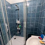 42m Overlooking The Pine Forest And Near The Sea 아파트