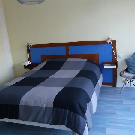 42m Overlooking The Pine Forest And Near The Sea Daire