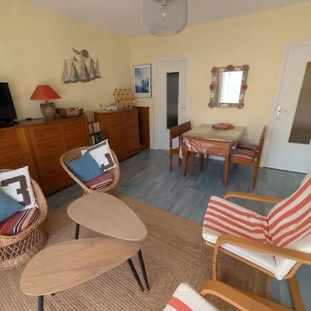 42m Overlooking The Pine Forest And Near The Sea *
