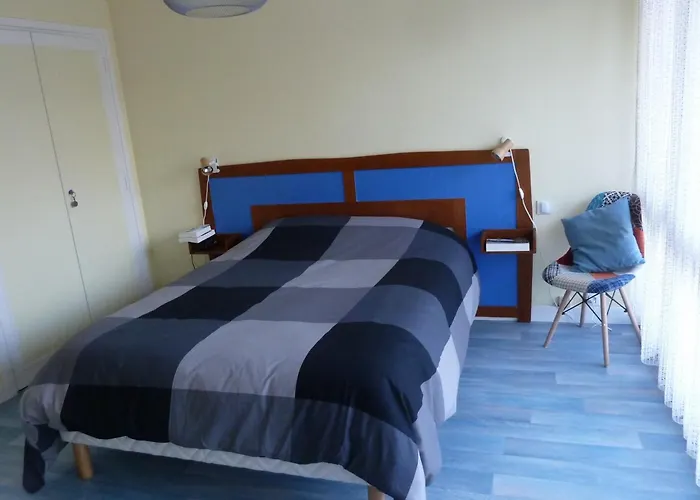 42m Overlooking The Pine Forest And Near The Sea Apartmán