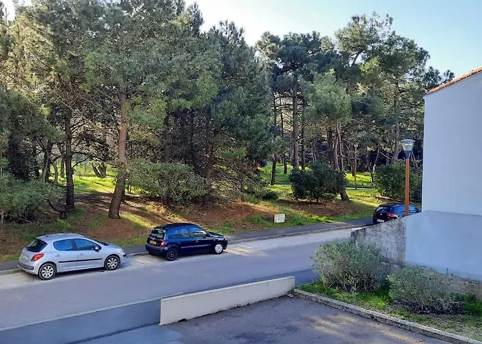 Apartmán 42m Overlooking The Pine Forest And Near The Sea